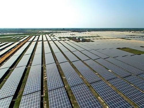印度阿达尼绿色能源公司中标全球最大太阳能项目